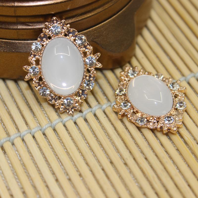 Embellishment Glue Craft - กระดุมคริสตัลระยิบระยับแบบติดกาว สำหรับตกแต่งเสื้อผ้า งานฝีมือ และเครื่องประดับ